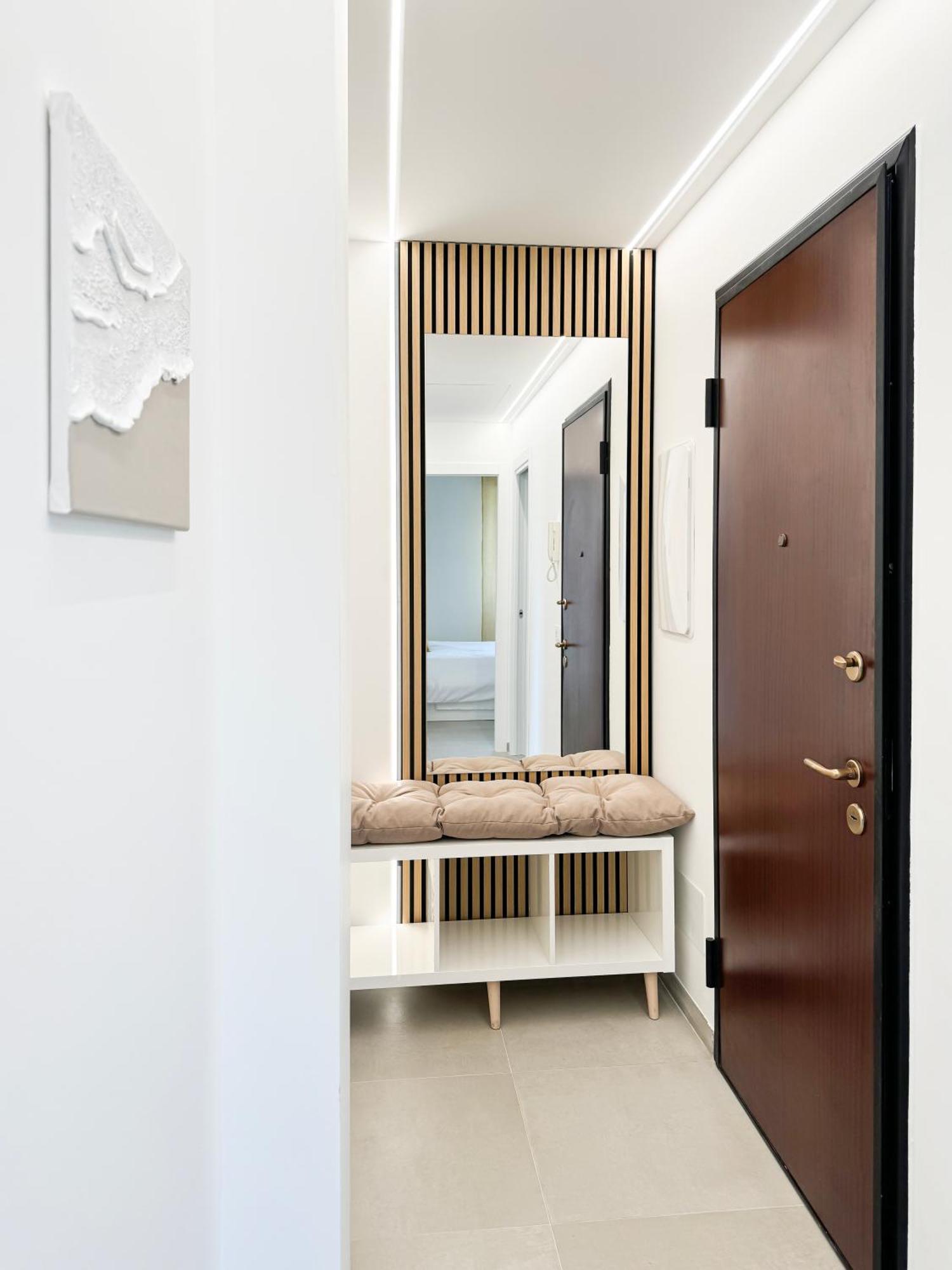 Hotel Casa Febo, In Centro Con Parcheggio Privato A 200 Mt Dal Mare Bordighera Zewnętrze zdjęcie