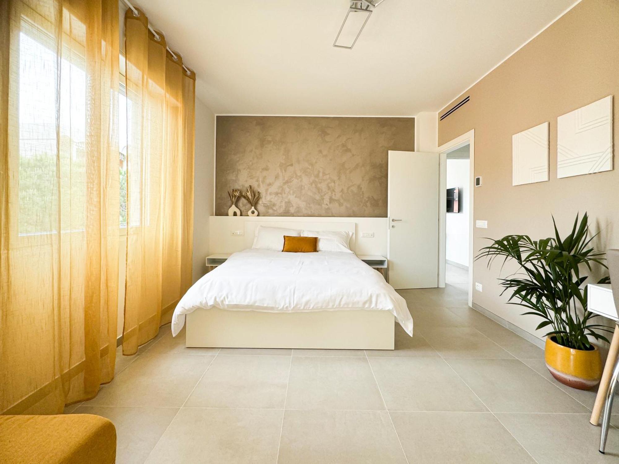 Hotel Casa Febo, In Centro Con Parcheggio Privato A 200 Mt Dal Mare Bordighera Zewnętrze zdjęcie